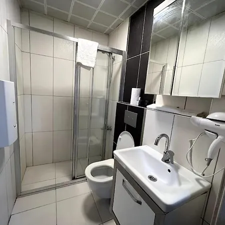 Basement Floor, Konforlu, Ferah, Genis 1+1 '24' Апартаменты *